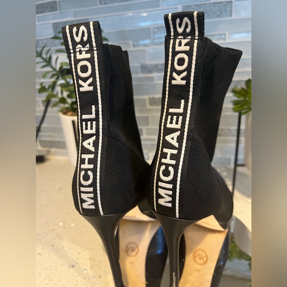 Michael Kors Vicky sock boot - Picture 4 of 11